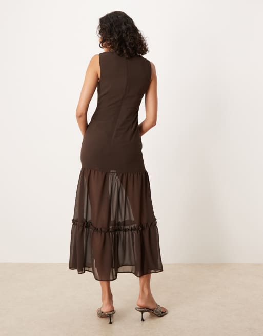 ASOS DESIGN – Brun, ärmlös midaxiklänning med rak halsringning och slits vid nederkanten, 4 av 4