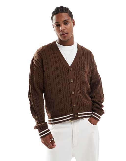 ASOS DESIGN – Brun, avslappnad och flätstickad kofta med boxig passform och gräddvita kantränder, 2 av 4