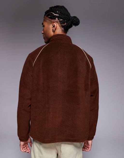 ASOS DESIGN – Brun, avslappnad sweatshirt i fleece med ståkrage och passpoaler, 3 av 5