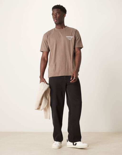 ASOS DESIGN – Brun, avslappnad t-shirt med "Copenhagen"-tryck baktill , 2 av 4