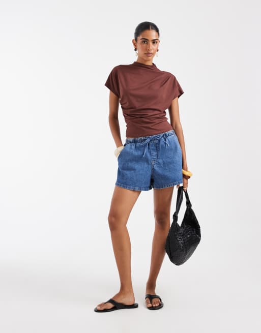 ASOS DESIGN – Brun, draperad topp med snurrad detalj vid axeln, 2 av 4