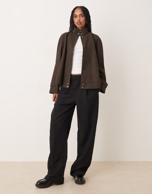 ASOS DESIGN – Brun, figursydd jacka med vid design, hög krage och raglan-ärmar, 2 av 4