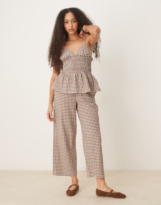 ASOS DESIGN – Brun, ginghamrutig topp med rynkad midja och smala axelband, 4 av 4