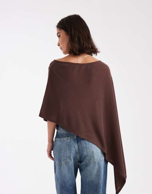 ASOS DESIGN – Brun, halvskir, enaxlad cape med asymmetrisk design i stickad look, 3 av 4