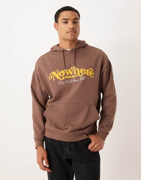 ASOS DESIGN – Brun huvtröja med avslappnad passform och tryck - view 1