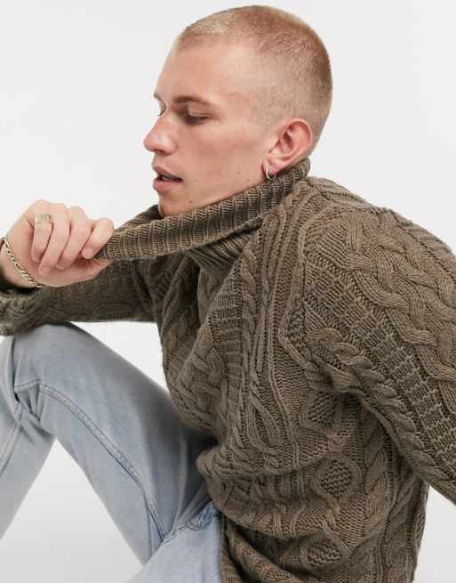 ASOS DESIGN – Brun kabelstickad tröja i kraftigt material med polokrage