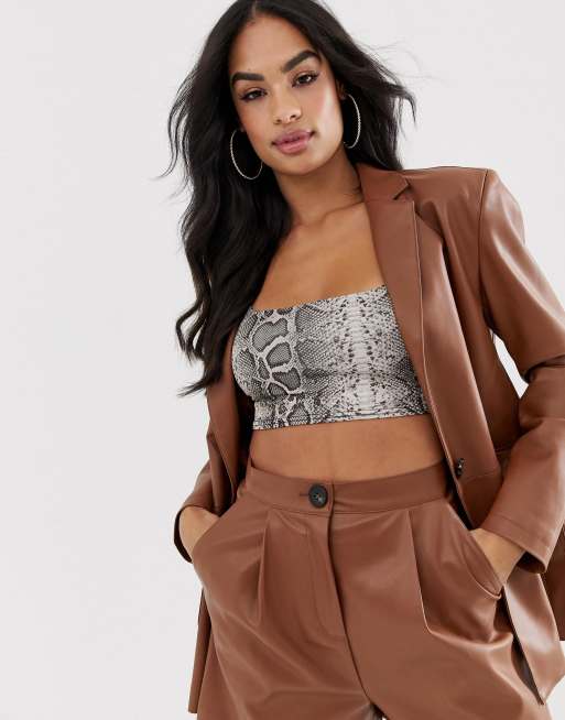 ASOS DESIGN – Brun kostym i läderlook, 2 av 3