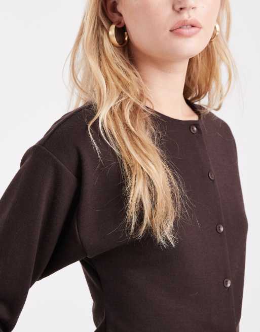 ASOS DESIGN - Brun longline-cardigan med slids foran og interlock-logo, 3 af 4