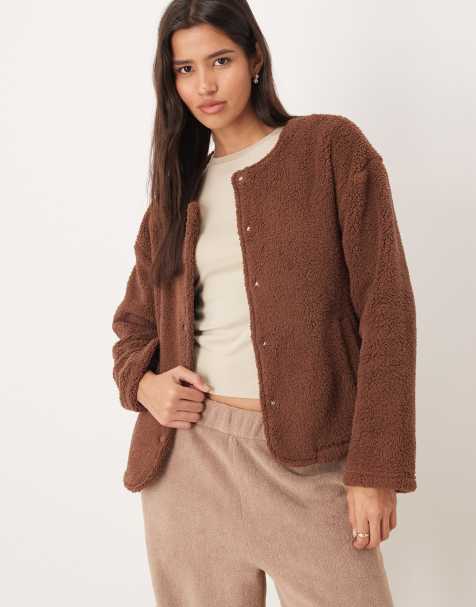 ASOS DESIGN - Brun loungejakke i blød fleece - view 1