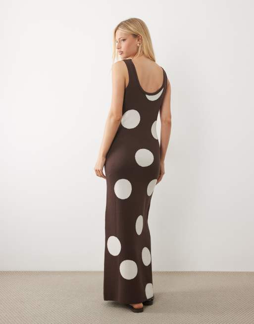 ASOS DESIGN - Brun maxikjole i strik med polkaprikker, 4 af 4