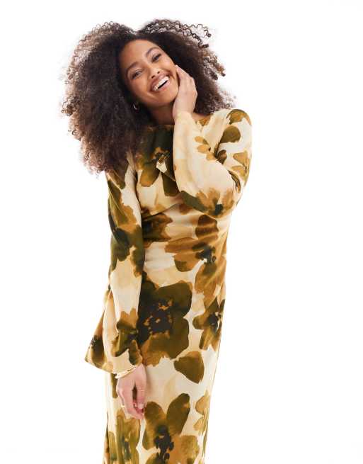 ASOS DESIGN - Brun maxikjole med udskåret hals og blomstermønster i viskose, 3 af 4