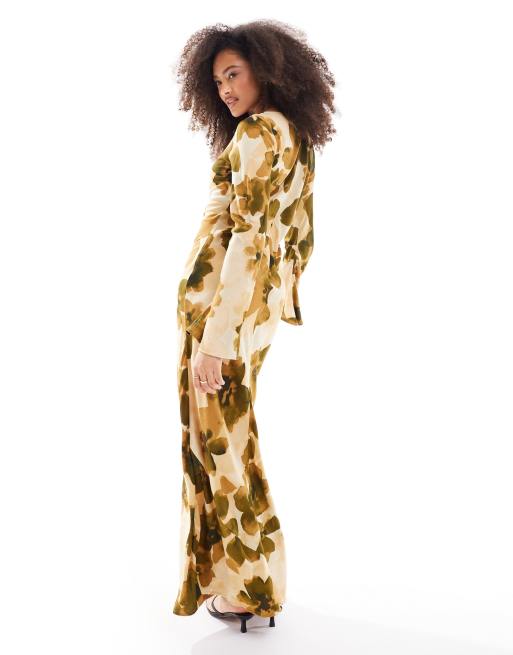 ASOS DESIGN - Brun maxikjole med udskåret hals og blomstermønster i viskose, 4 af 4