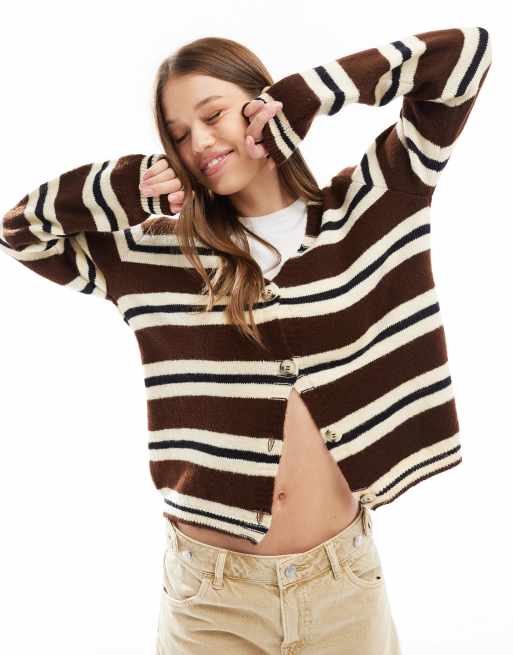 ASOS DESIGN – Brun och blå, fluffigt stickad kofta i oversize med v-ringning och randigt mönster