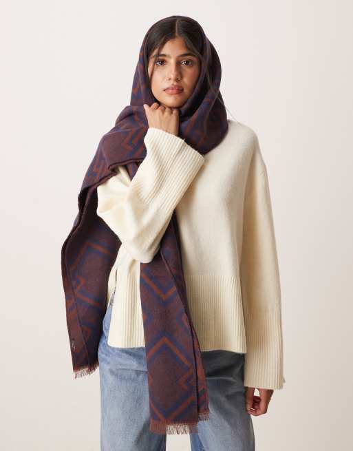 ASOS DESIGN – Brun och marinblå, vävd halsduk med monogram och jacquard design, 3 av 3