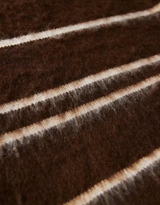 ASOS DESIGN – Brun- och naturvitrandig, superfluffigt stickad tröja i oversize, 4 av 5