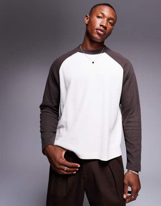 ASOS DESIGN - Brun og cremefarvet T-shirt med lange ærmer og raglan-detaljer i oversized og firkantet pasform