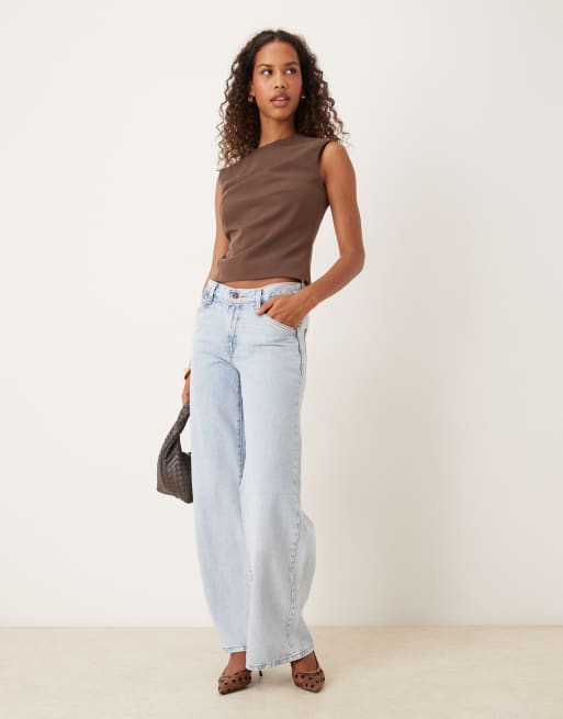 ASOS DESIGN - Brun og tætsiddende top med udskåret detalje, 2 af 4