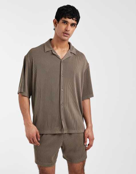 ASOS DESIGN - Brun oversized skjorte med reverskrave og plisseringer - Del af sæt - view 1