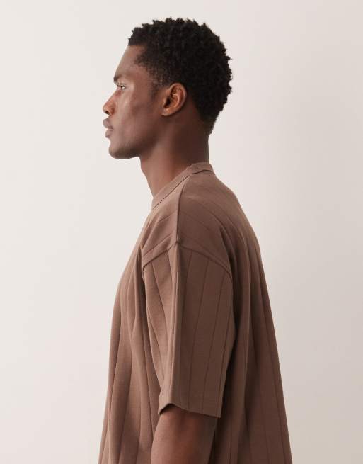 ASOS DESIGN - Brun oversized T-shirt i bred ribstrik i firkantet pasform, 4 af 5