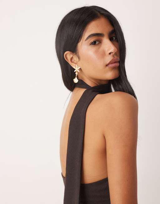 ASOS DESIGN – Brun, ribbad midiklänning med enaxlad design och scarfstil, 3 av 4