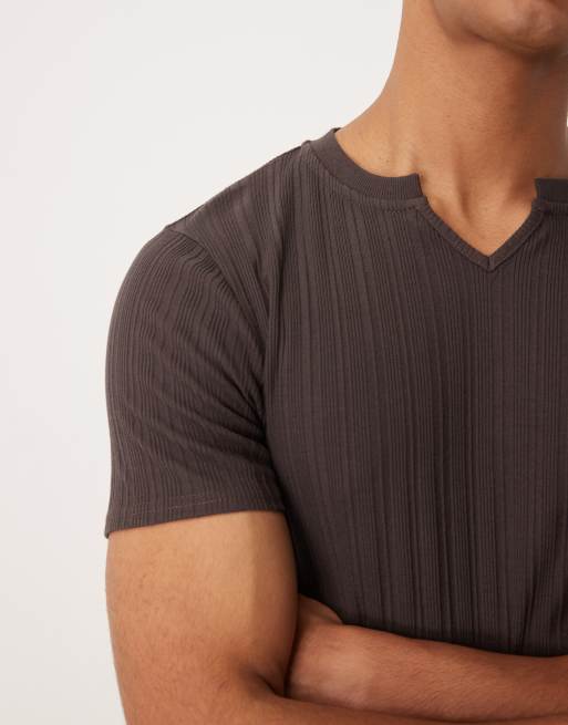 ASOS DESIGN – Brun, ribbad t-shirt i muscle fit med sprund, 5 av 5