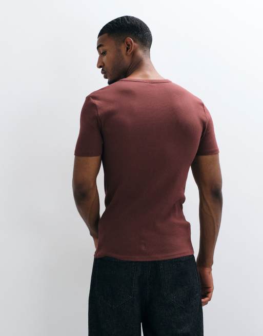 ASOS DESIGN - Brun ribbet og tætsiddende T-shirt med henley-hals, 2 af 7