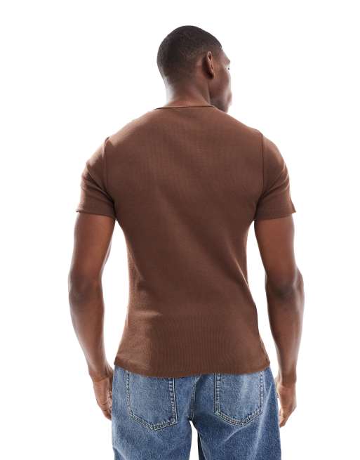 ASOS DESIGN - Brun ribstrikket tætsiddende T-shirt i firkantet pasform  , 4 af 4
