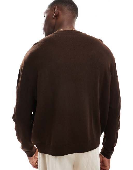 ASOS DESIGN – Brun, stickad tröja i oversize med rund halsringning, boxig passform och ficka framtill, 4 av 4