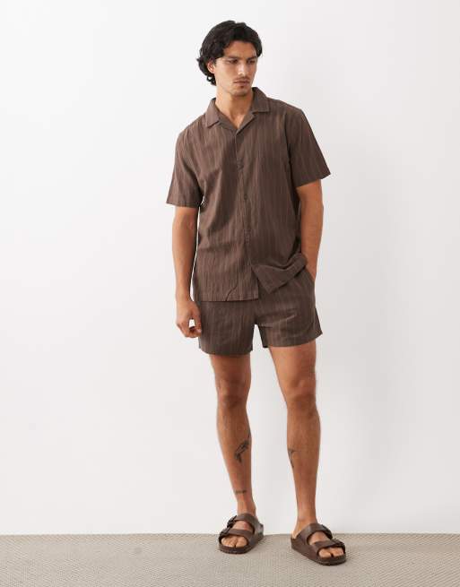 ASOS DESIGN - Brun stribet skjorte i hørblanding i regular fit - Del af sæt, 2 af 5