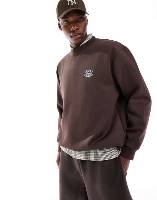 ASOS DESIGN - Brun sweatshirt med print på brystet og ryggen i scuba-lignende materiale, 4 af 4