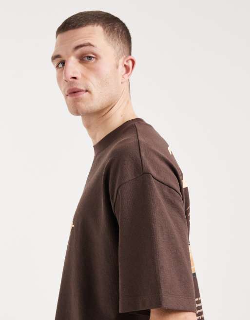 ASOS DESIGN – Brun t-shirt i oversize med Ford-tryck, 5 av 5