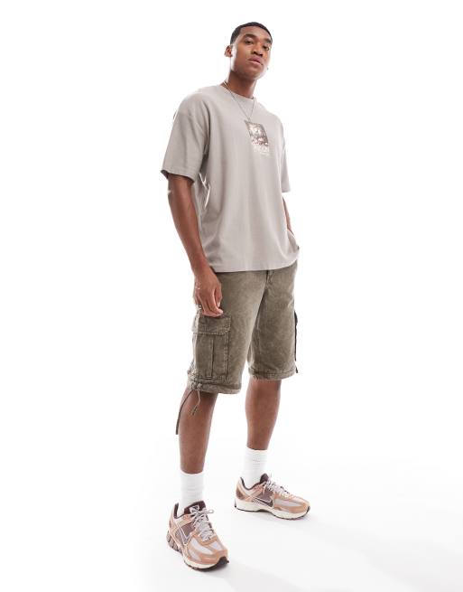 ASOS DESIGN – Brun, texturerad t-shirt i oversize med blomtryck framtill, 3 av 4