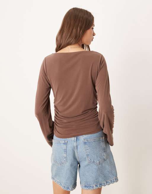 ASOS DESIGN - Brun top i modal med indsyede sider og ferskenfinish, 3 af 4