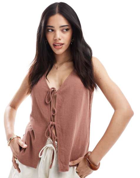 ASOS DESIGN - Brun top med bindebånd foran i hørblanding - view 1