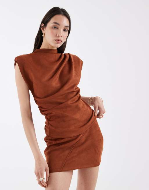 ASOS DESIGN – Brun topp i mockaimitation med korta ärmar och bar rygg, del av set, 4 av 4