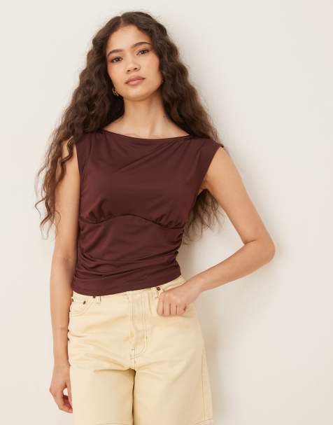 ASOS DESIGN – Brun topp med båtringning och dekorativ söm under bysten - view 1
