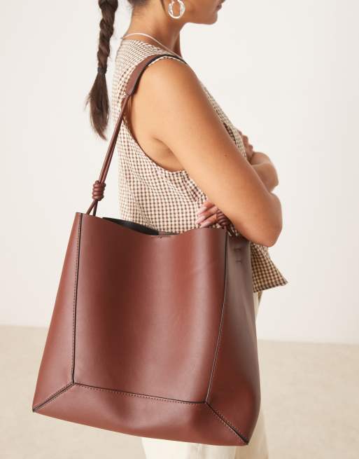ASOS DESIGN – Brun toteväska med paneler och handtag med knutar