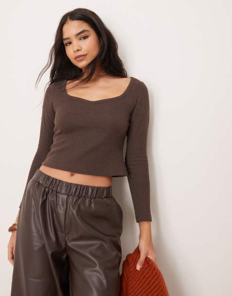 ASOS DESIGN – Brun, våfflad topp med hjärtformad ringning - view 1
