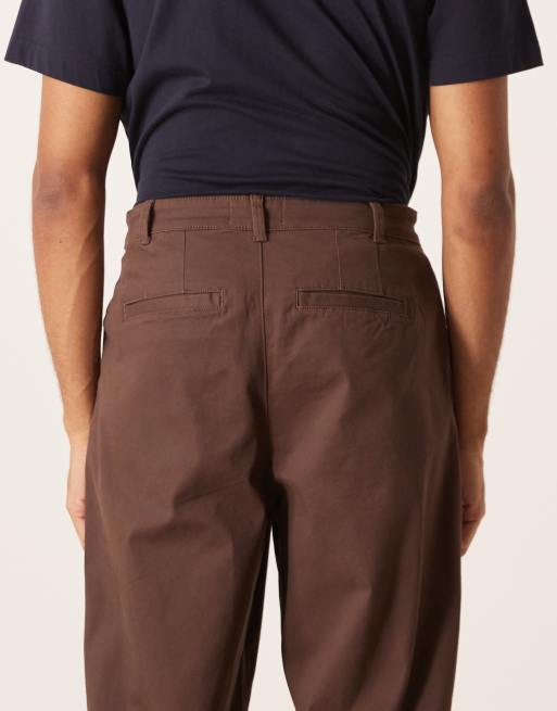 ASOS DESIGN – Bruna, avslappnade, avsmalnande chinos med veck, 4 av 5