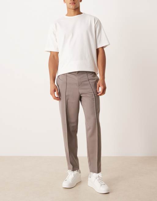 ASOS DESIGN – Bruna, avslappnade, avsmalnande finbyxor med stråveck, 2 av 5