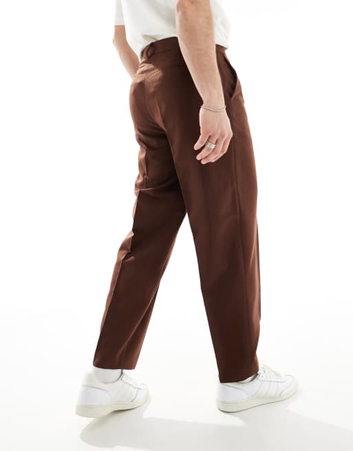 ASOS DESIGN – Bruna avsmalnande finbyxor i oversize, 3 av 5