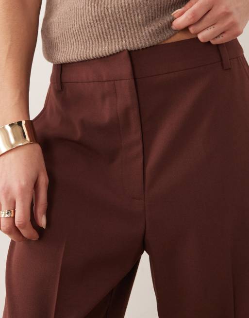 ASOS DESIGN – Bruna figursydda byxor med smal passform och raka ben, 2 av 5