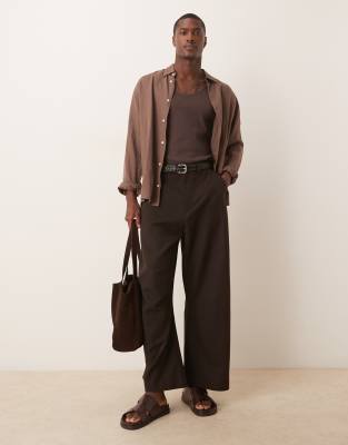 ASOS DESIGN – Bruna finbyxor i ylle med barrelben - view 1
