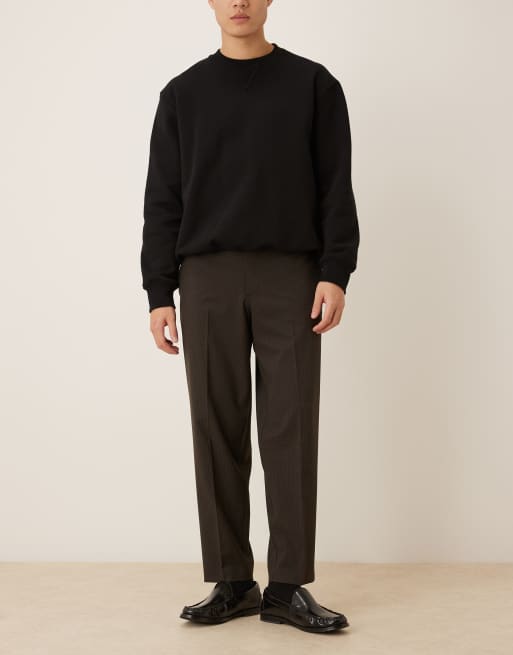 ASOS DESIGN – Bruna, rutiga, avsmalnande och figursydda byxor i oversize, 2 av 5