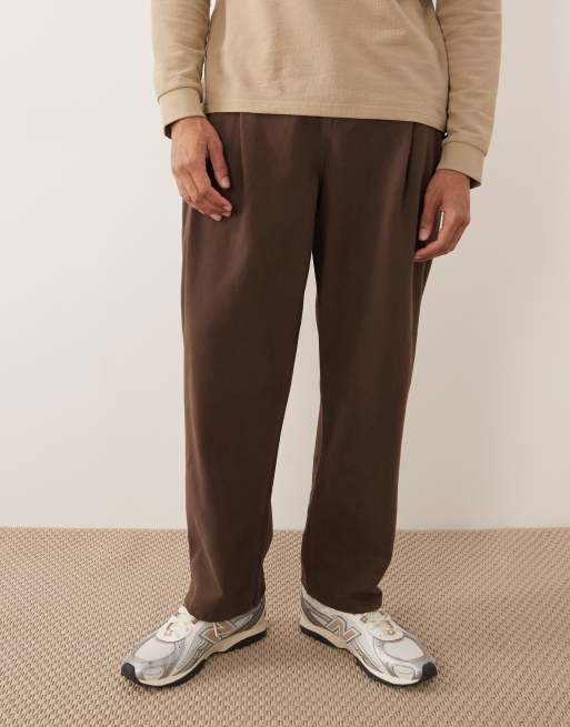 ASOS DESIGN - Brune afslappede bukser i tapered fit med dobbelt plisseringer, 2 af 5