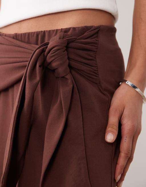 ASOS DESIGN - Brune bukser med vide ben og bindebånd i taljen, 5 af 5