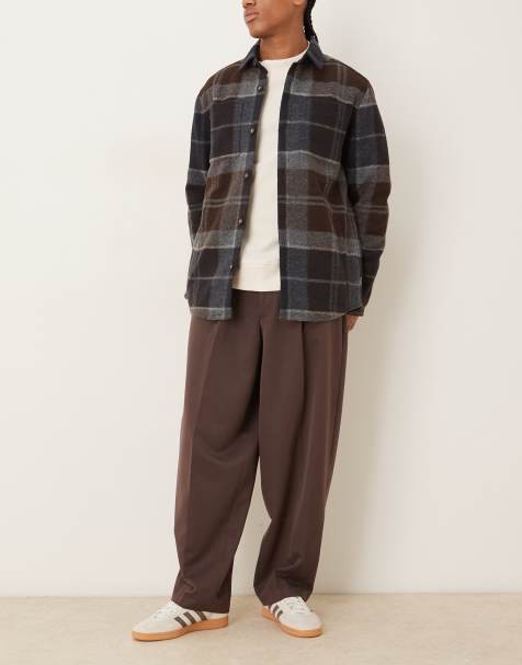 ASOS DESIGN - Brune elegante bukser med plisseringer og brede barrel-ben - view 1