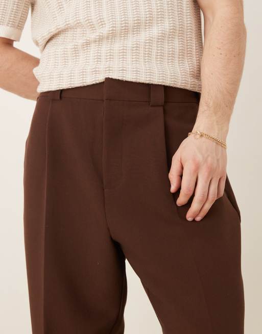 ASOS DESIGN - Brune elegante bukser med vide ben, plisseringer foran, chunky bæltestropper og halv stretch, 4 af 5