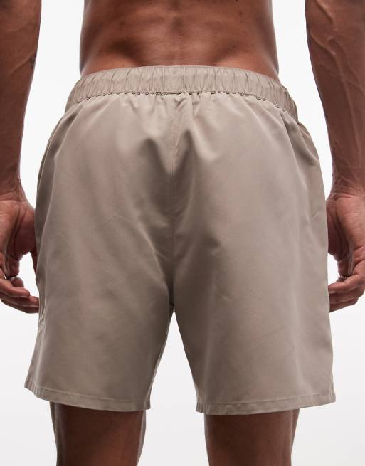 ASOS DESIGN - Brune mellemlange badeshorts med broderi, 5 af 5