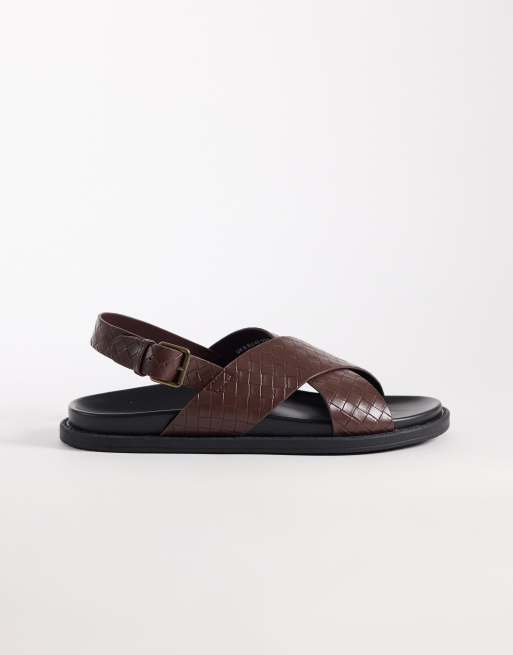 ASOS DESIGN - Brune sandaler med krydsende remme og indpræget vævet design, 2 af 4